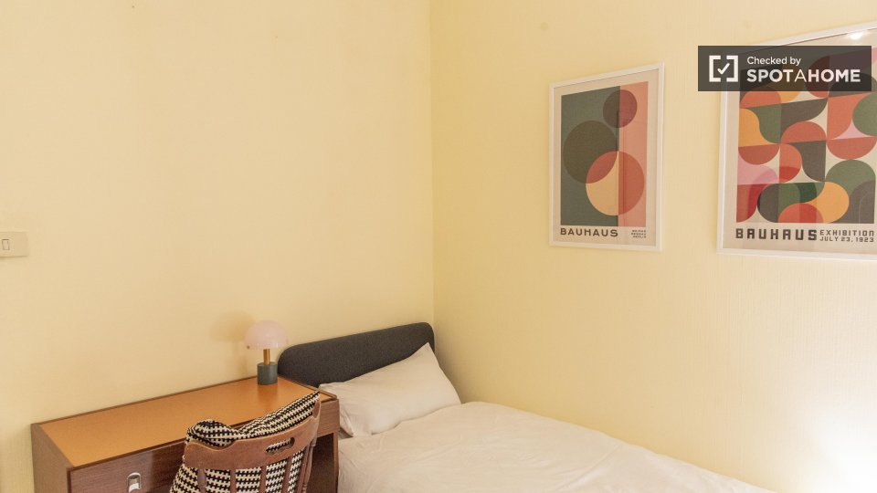 Double room Rome, 3 beds — photo 14