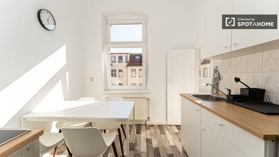 Double room Berlin, 4 beds, 65m² — photo 3