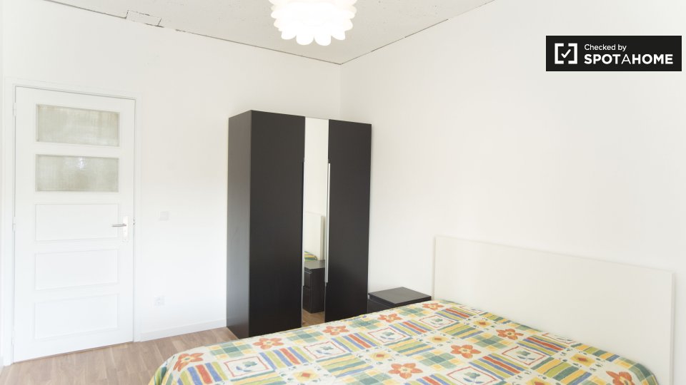 Double room Lisbon, 4 beds, 120m² — photo 17