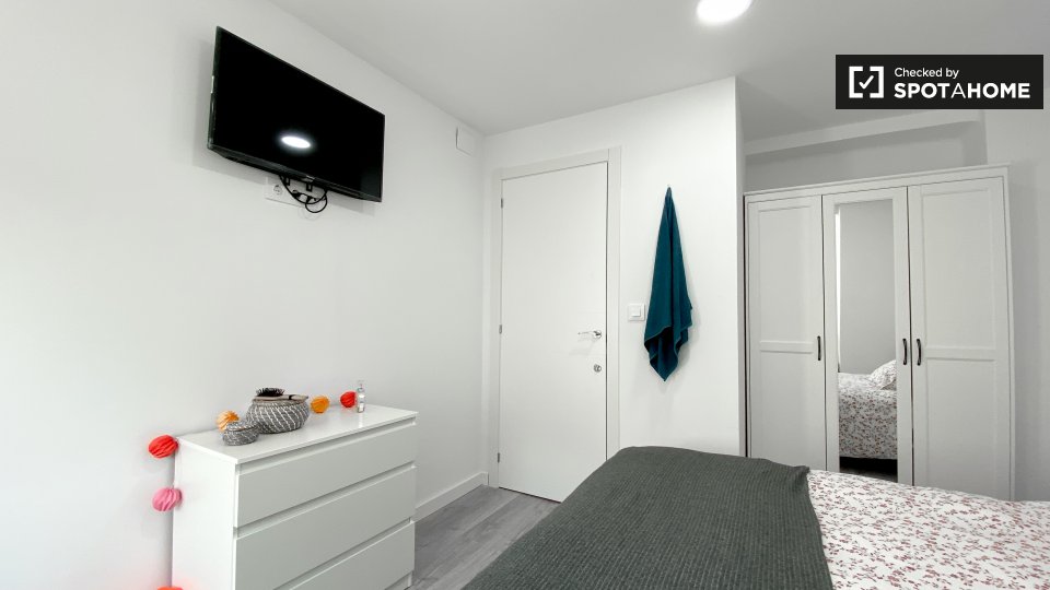 Double room Valencia, 4 beds, 65m² — photo 5
