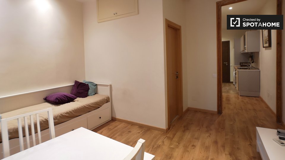 Apartment Barcelona, 1 bed, 36m² — photo 3
