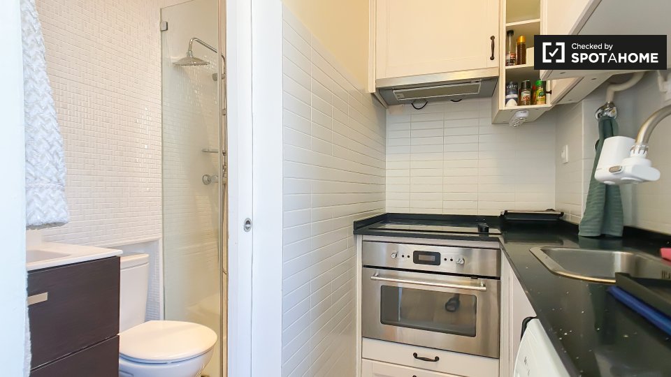 Apartment Lisbon, 1 bed — photo 2