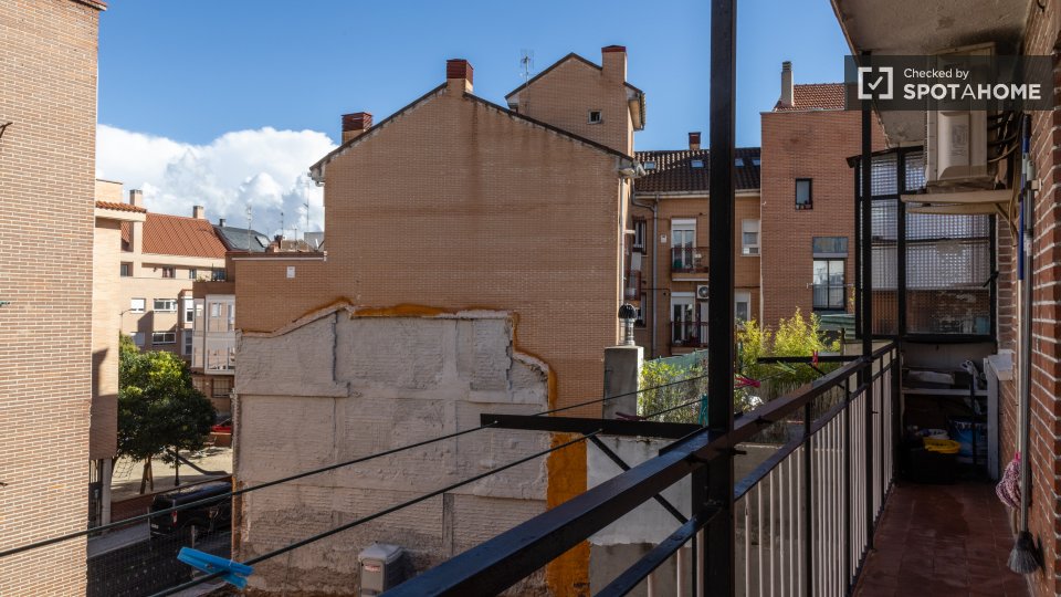 Double room Madrid, 4 beds — photo 4