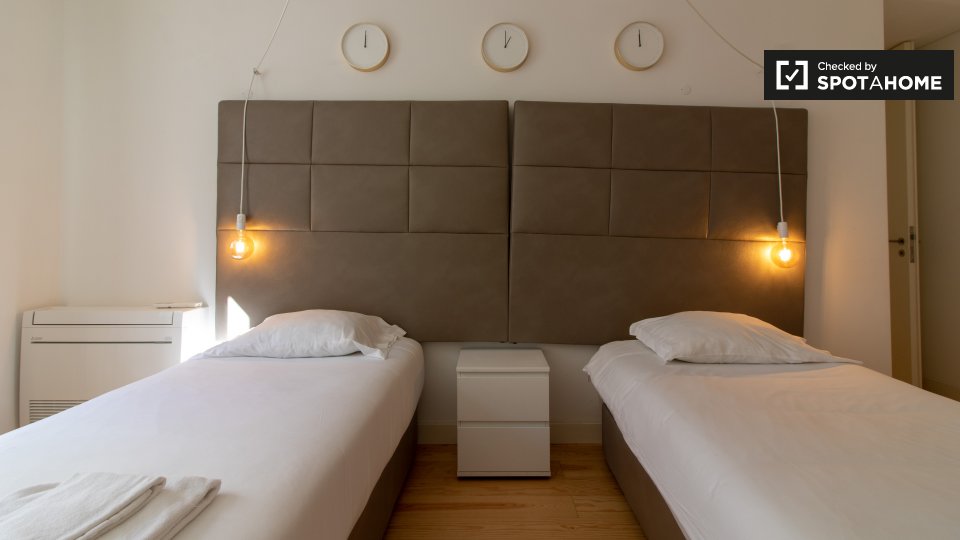 Apartment Lisbon, 2 beds — photo 18