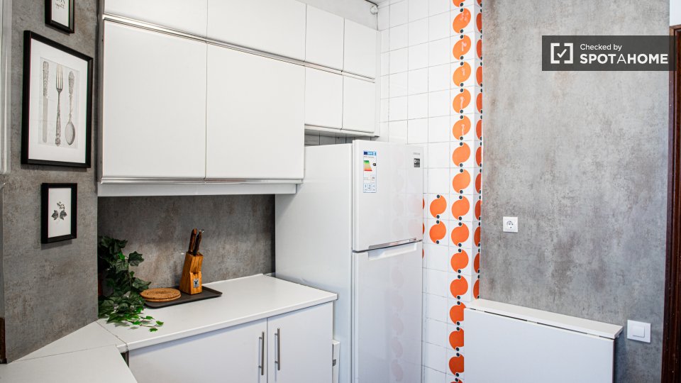 Double room Madrid, 5 beds — photo 2