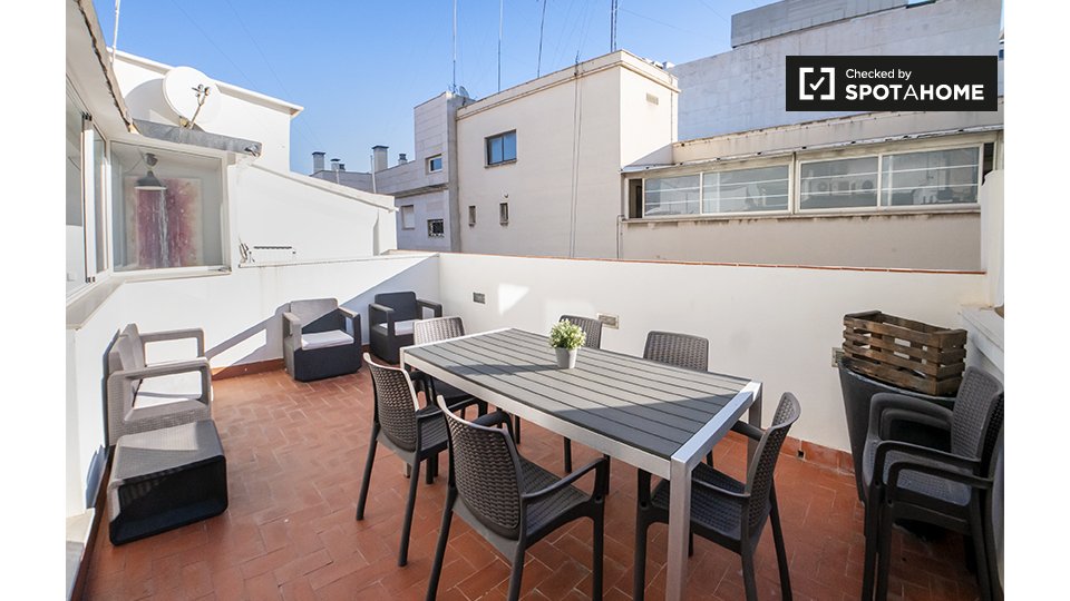 3-bedroom apartment for rent in Ciutat Vella, Valencia - a Valencia
