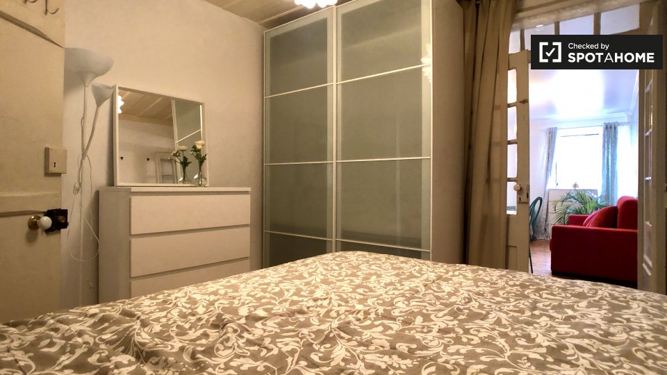 Double room Lisbon, 4 beds, 80m² — photo 5