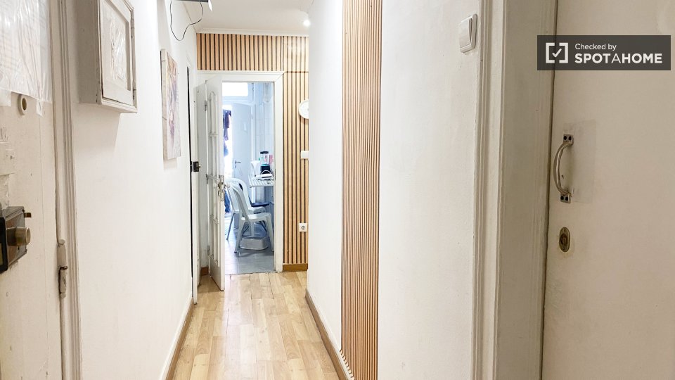 Double room Lisbon, 6 beds — photo 14