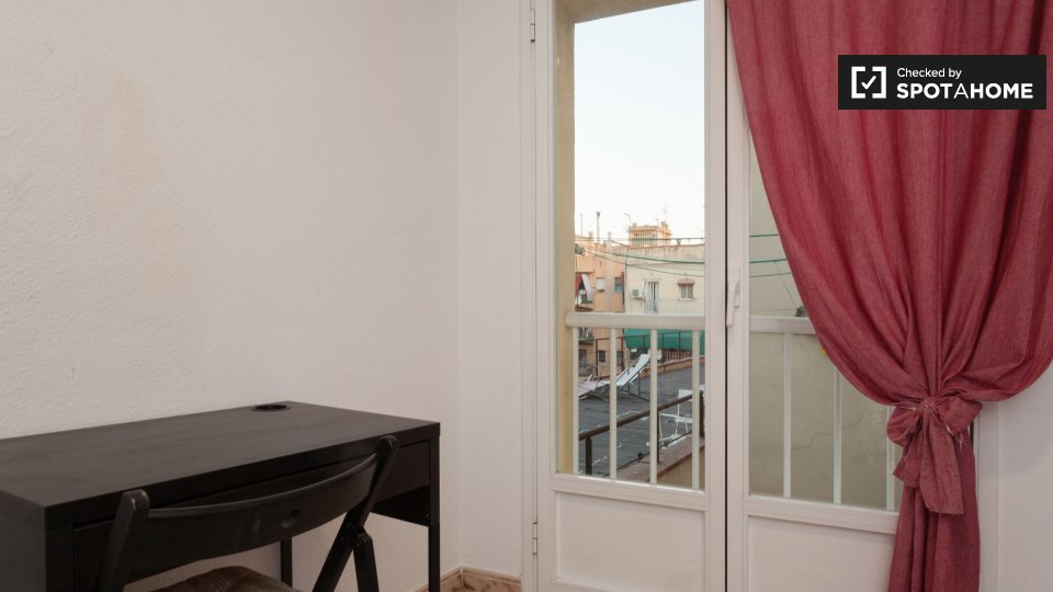 Double room Barcelona, 2 beds, 55m² — photo 2