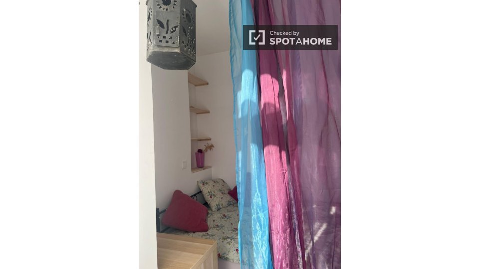 Double room Madrid, 4 beds — photo 13