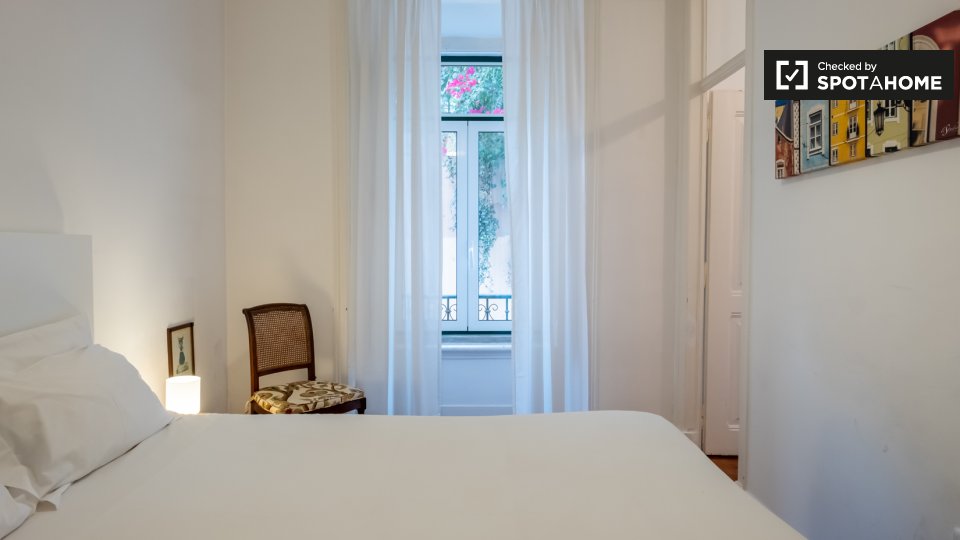 Apartment Lisbon, 3 beds — photo 14