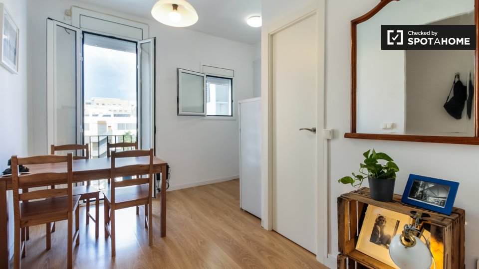 Apartment Barcelona, 2 beds, 60m² — photo 1
