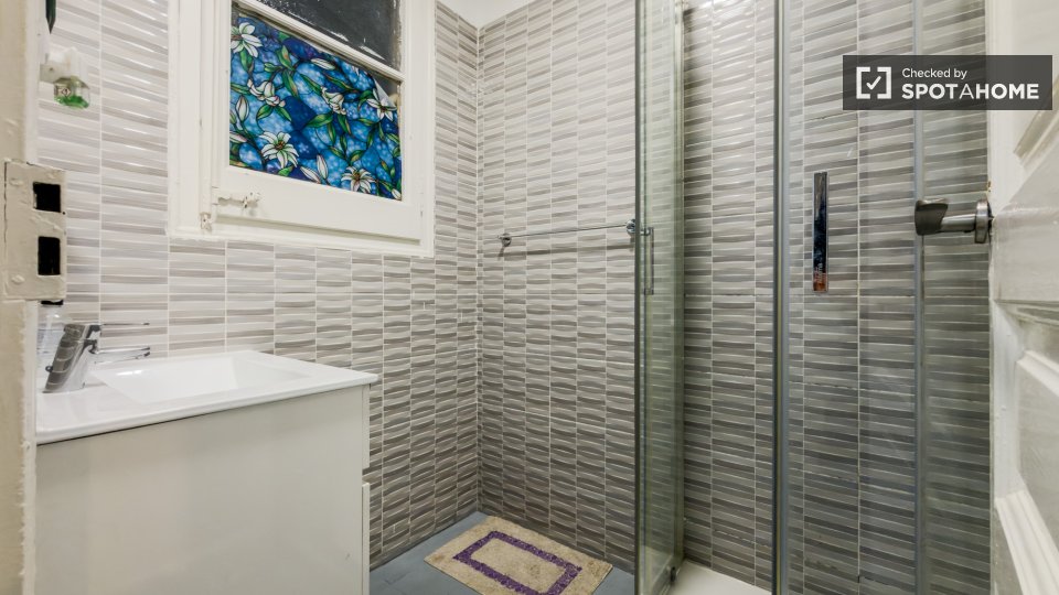 Double room Barcelona, 4 beds, 110m² — photo 53