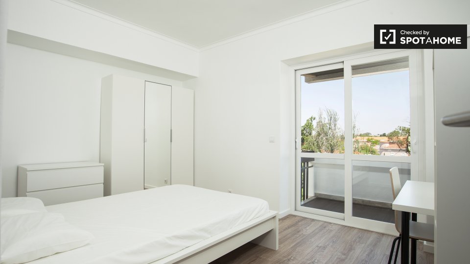 Double room Lisbon, 7 beds, 180m² — photo 14
