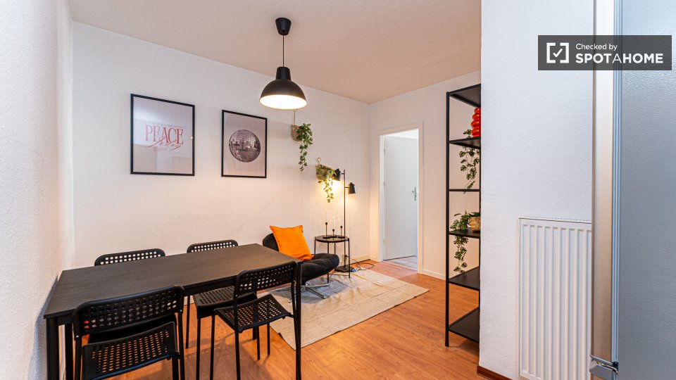 Double room Berlin, 7 beds, 115m² — photo 6