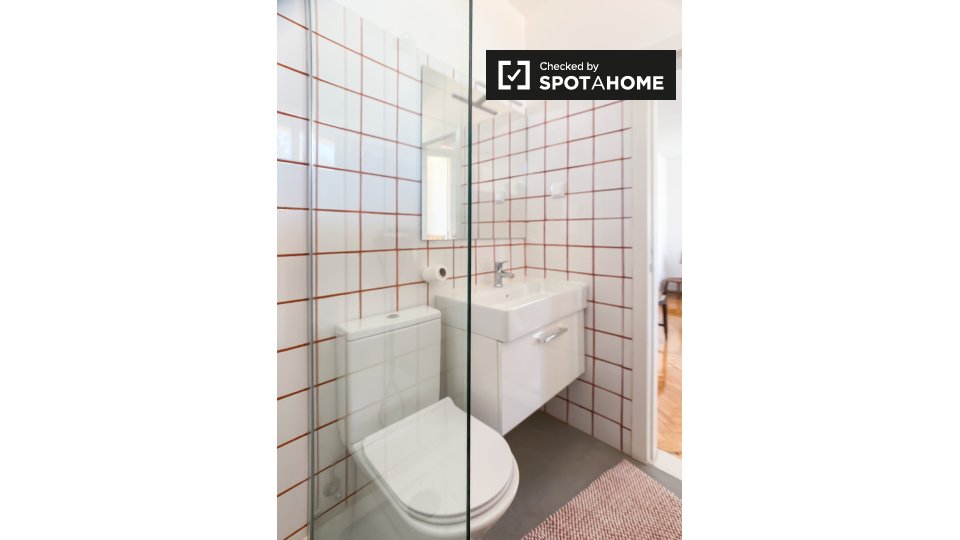 Double room Lisbon, 4 beds — photo 4