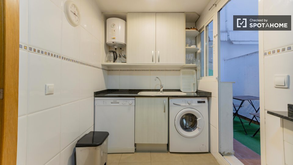Apartment Valencia, 2 beds, 78m² — photo 32
