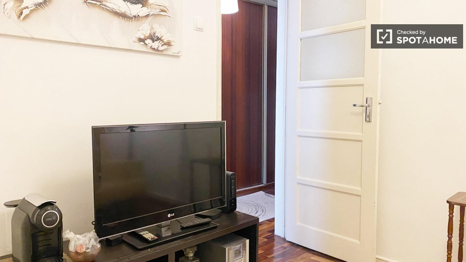 Double room Lisbon, 3 beds, 78m² — photo 48