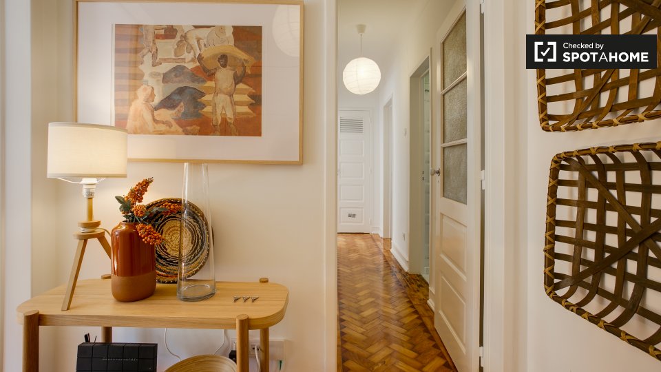 Double room Lisbon, 4 beds — photo 11