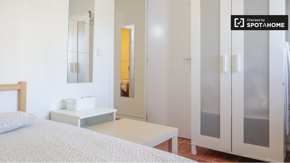 Double room Madrid, 4 beds, 70m² — photo 11