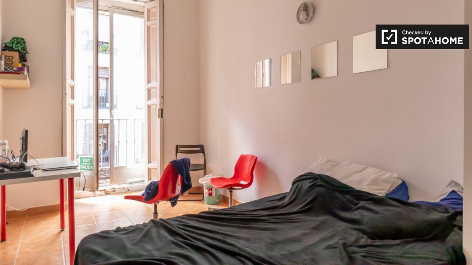 Double room Madrid, 4 beds — photo 2