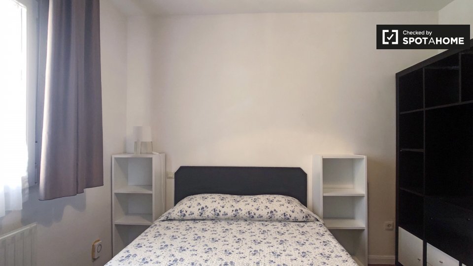 Double room Madrid, 3 beds, 160m² — photo 18