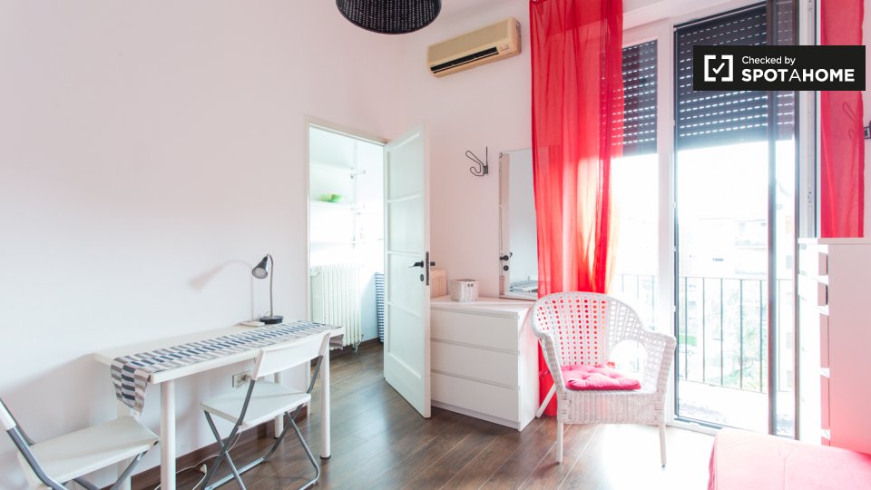 Apartment Milan, 1 bed — photo 1