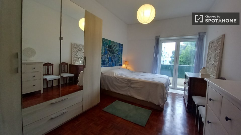 Apartment Lisbon, 2 beds — photo 17