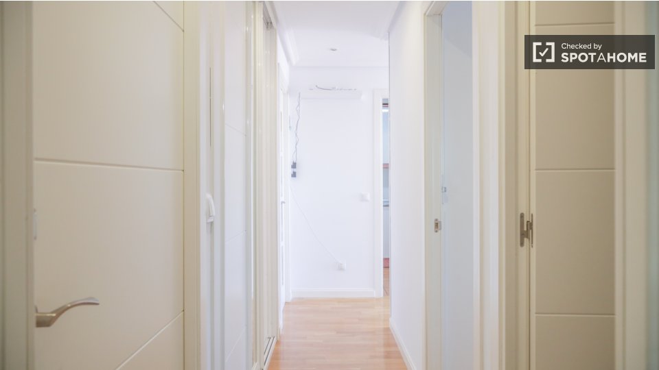 Double room Madrid, 4 beds — photo 6