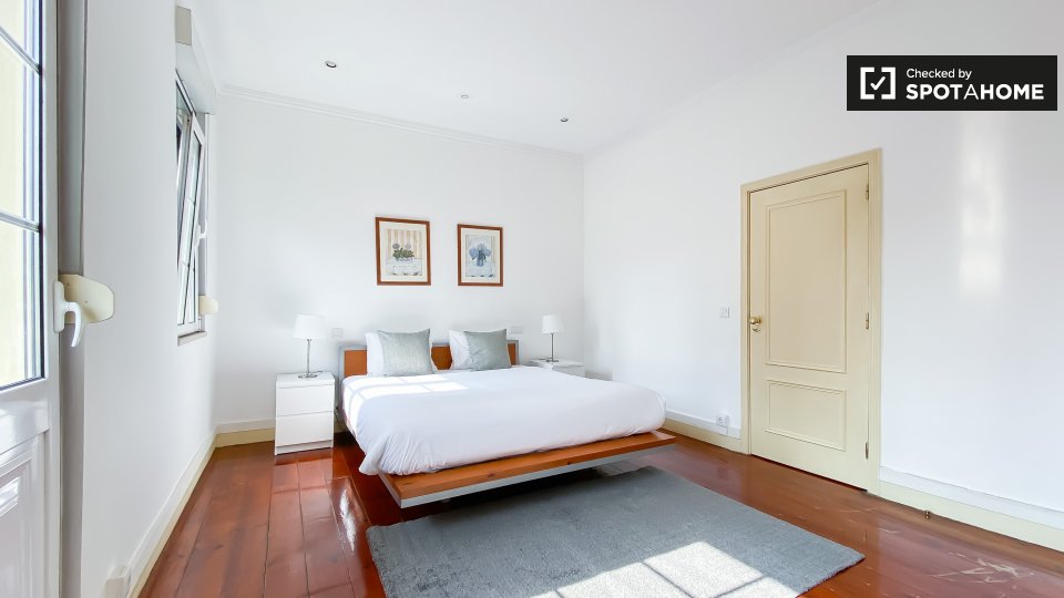 Apartment Lisbon, 3 beds — photo 11