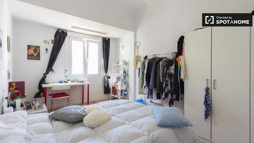 Double room Madrid, 8 beds, 200m² — photo 2