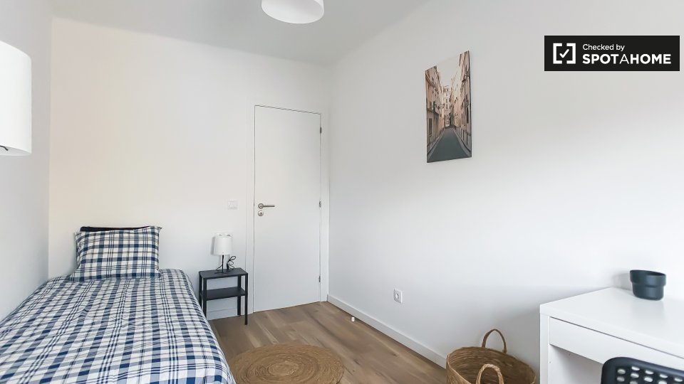 Double room Lisbon, 7 beds — photo 19