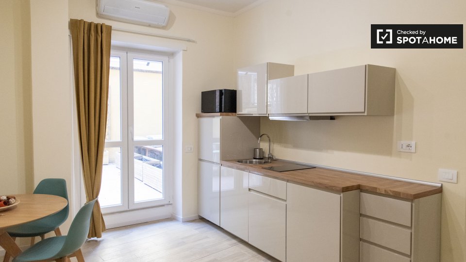 Apartment with 1 bedroom for rent in Rome - à Rome
