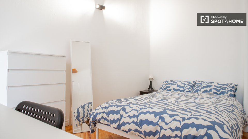 Double room Madrid, 5 beds — photo 13