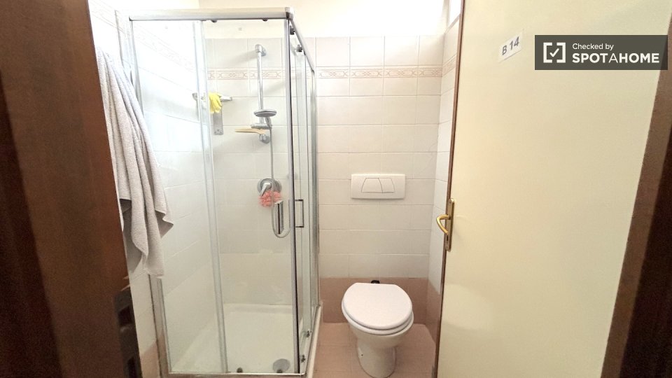 Double room Rome, 33 beds — photo 38