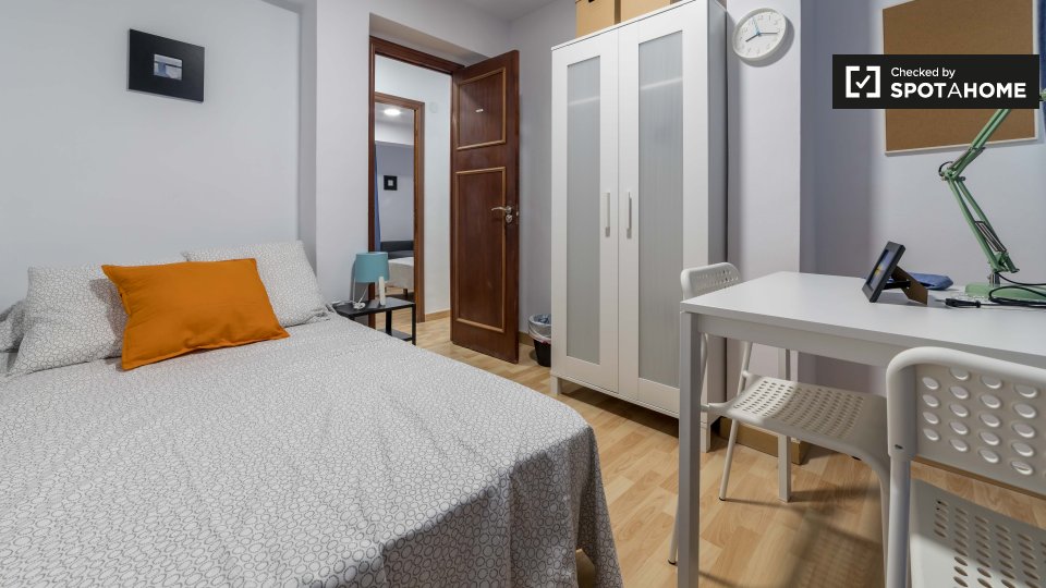 Double room Valencia, 5 beds — photo 2