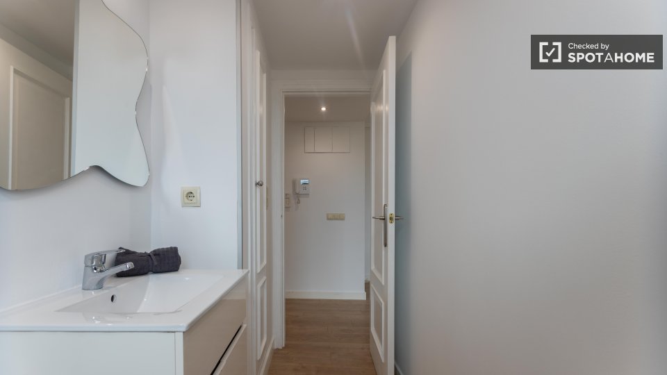 Apartment Valencia, 4 beds, 152m² — photo 14