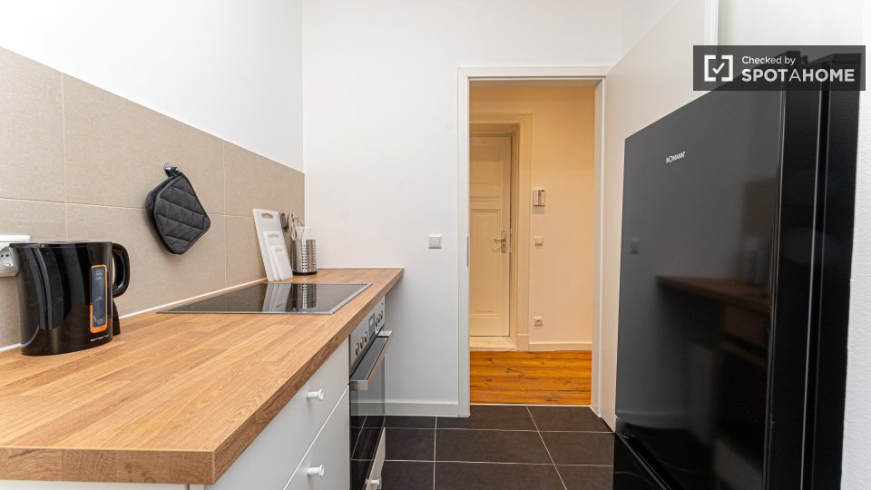 Double room Berlin, 3 beds, 53m² — photo 9