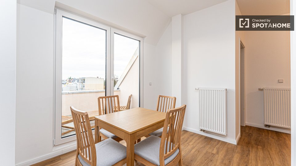 Double room Berlin, 5 beds, 105m² — photo 1