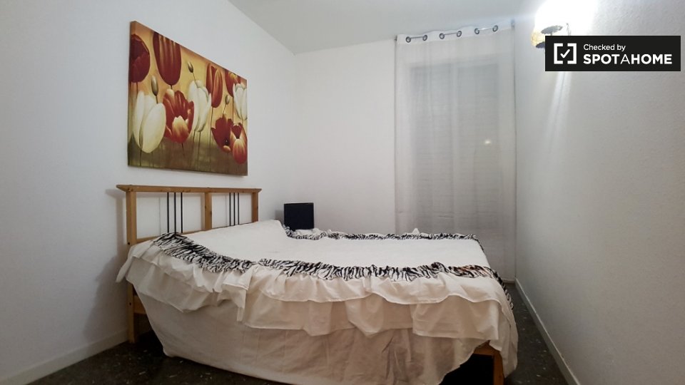 Double room Barcelona, 2 beds, 80m² — photo 1