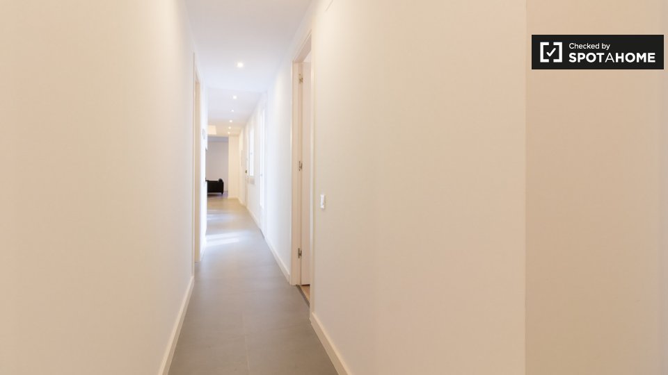 Apartment Barcelona, 3 beds — photo 19