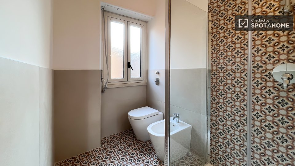 Double room Milan, 5 beds — photo 15