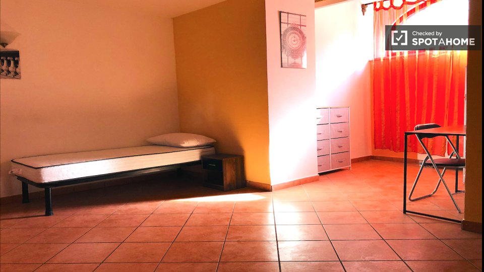 Double room Rome, 33 beds — photo 15