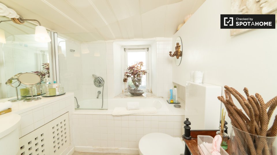 Apartment Lisbon, 1 bed, 50m² — photo 9