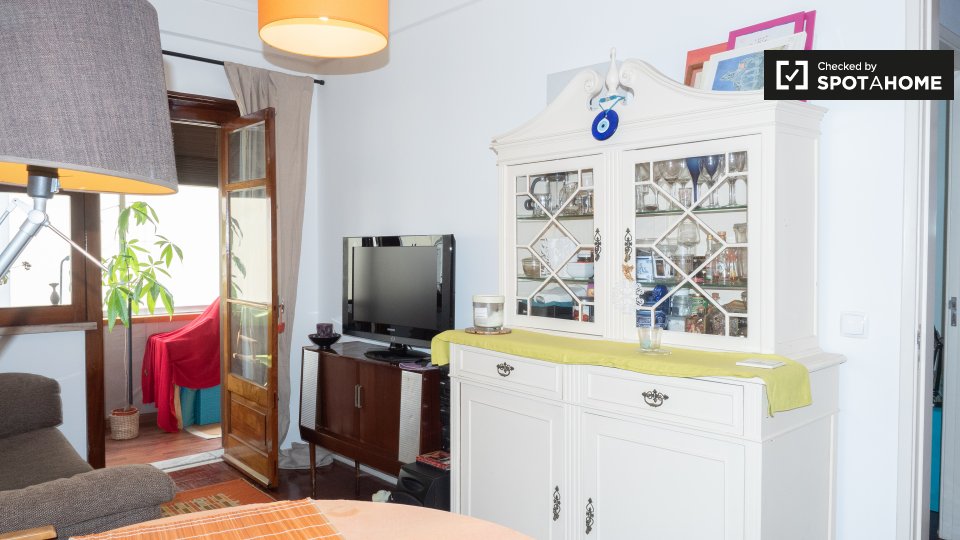 Double room Lisbon, 2 beds, 84m² — photo 12