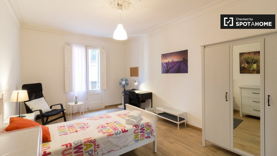 Double room Barcelona, 4 beds, 130m² — photo 1