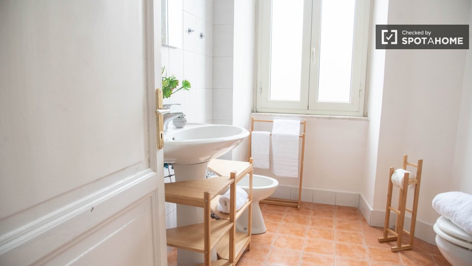 Double room Rome, 4 beds — photo 25