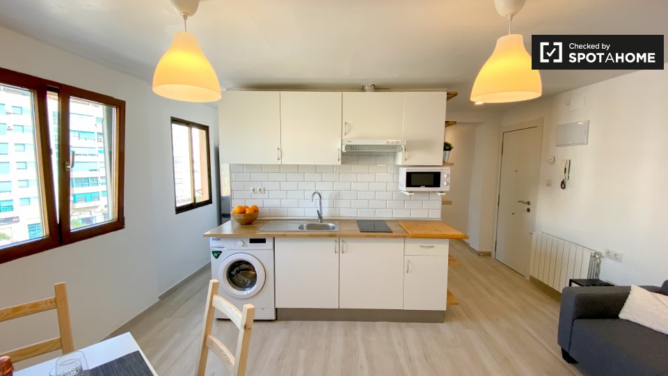 Double room Valencia, 3 beds — photo 18