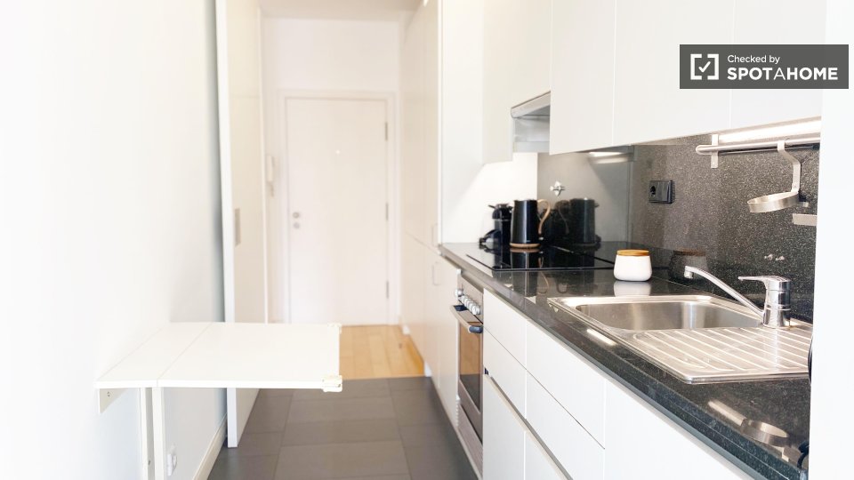 Apartment Lisbon, 1 bed — photo 19