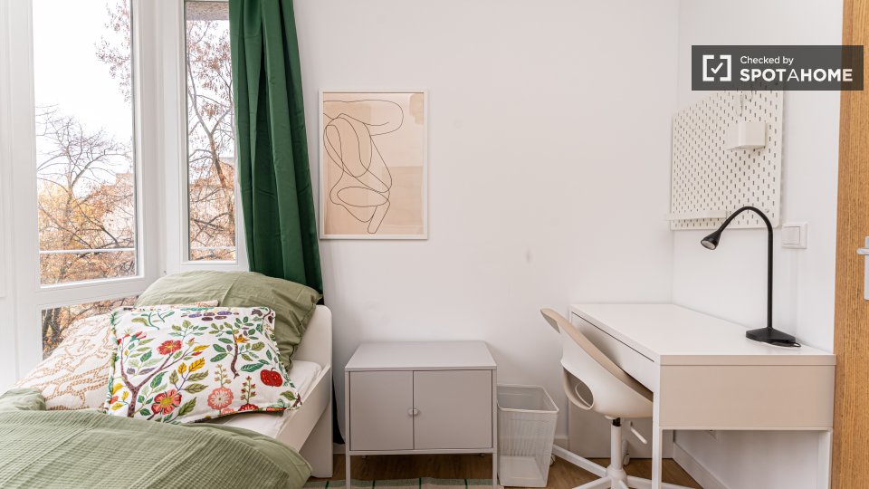 Double room Berlin, 6 beds, 124m² — photo 14